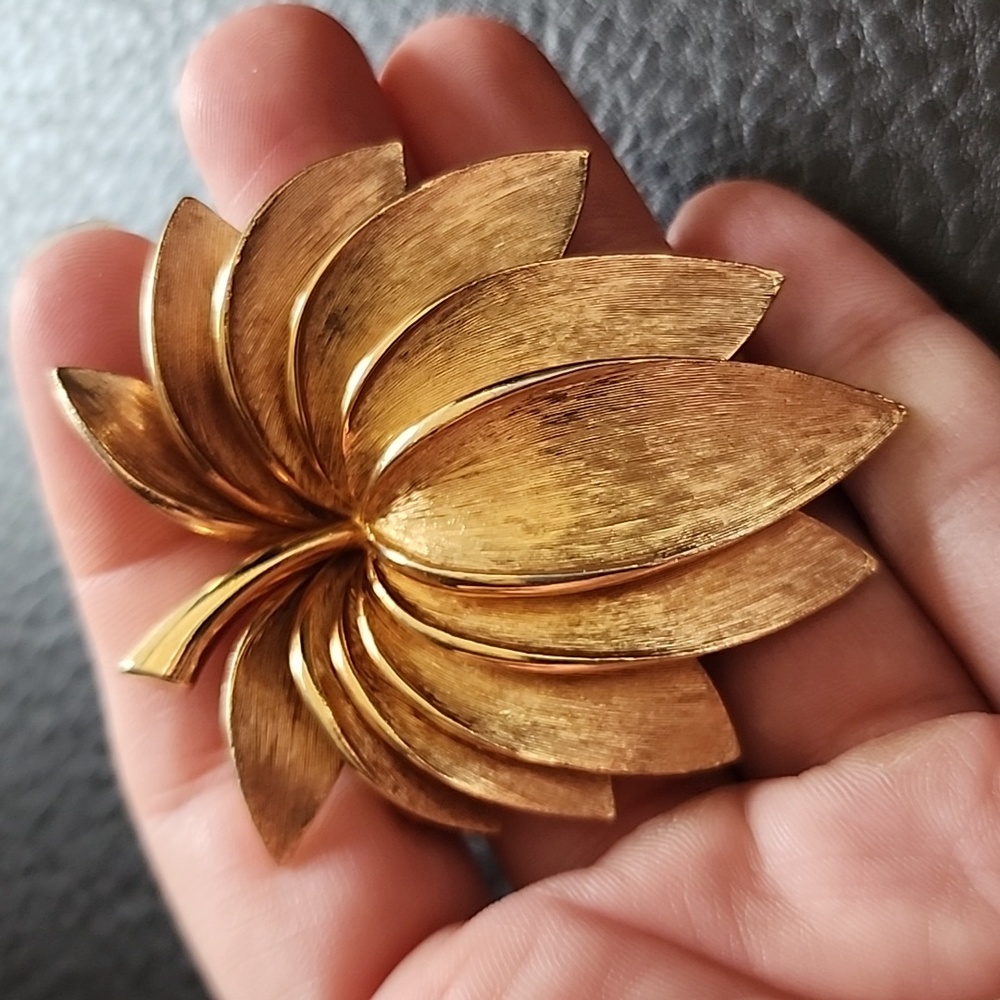 VTG Pastelli brooch